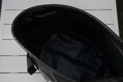 Cocky Wet Bucket
